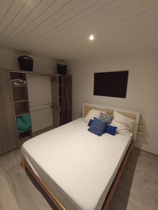 Superbe Appartement Renove A Neuf Centre Bourg Brem Sur Mer Exterior foto